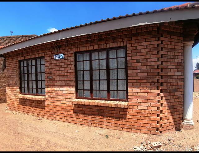3 BEDROOM FREESTANDING SOLD IN KANANA